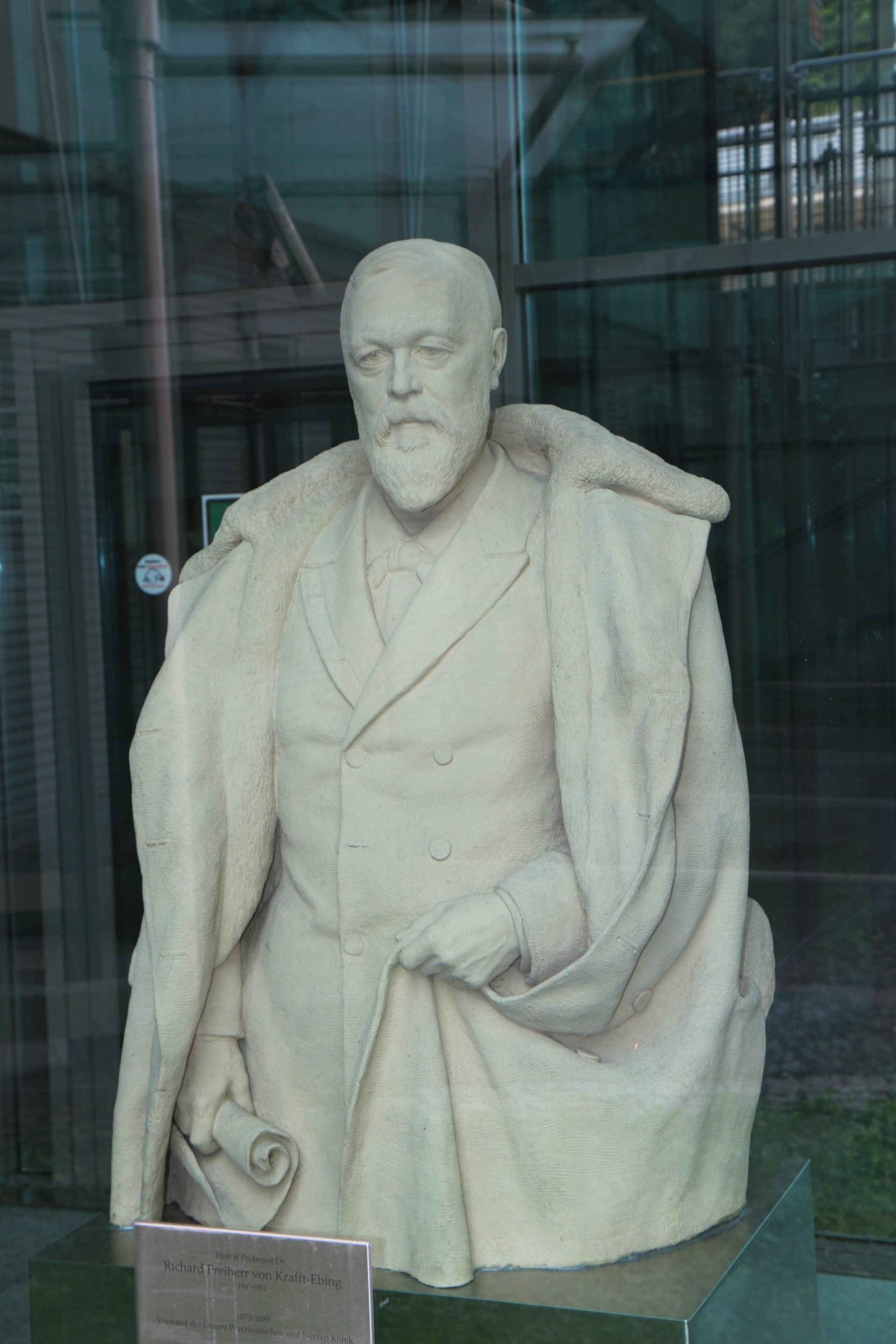 Richard von Krafft-Ebing's terracotta bust, Graz - 02.JPG
